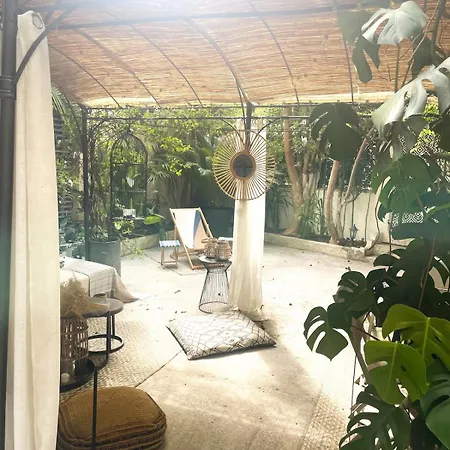 With Private Garden In Center Daire *
