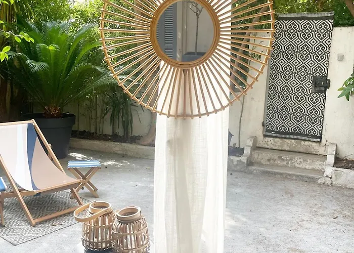 With Private Garden In Center Appartement *