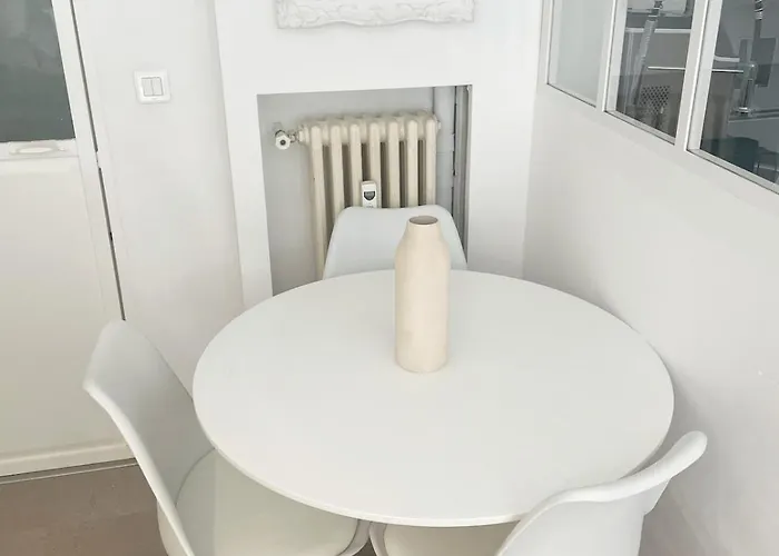 Appartement With Private Garden In Center Nice